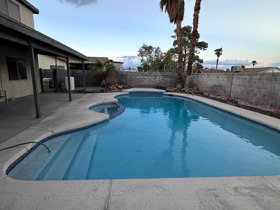 4036 Bridgeview Cir