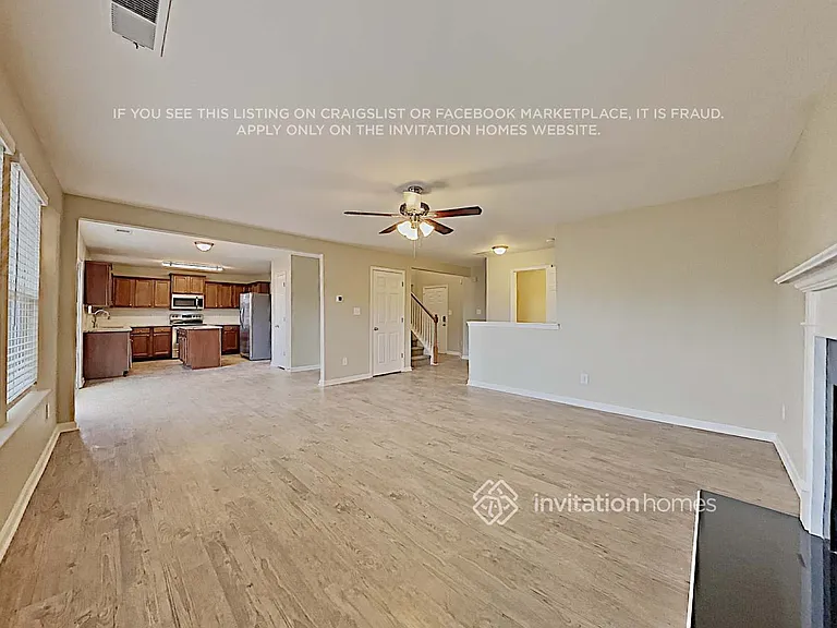 925 Donington Cir — Photo 4