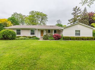 32050 Nottingwood St, Farmington Hills, MI
