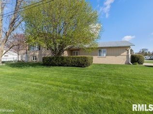 1019 15th Ave, Orion, IL 61273