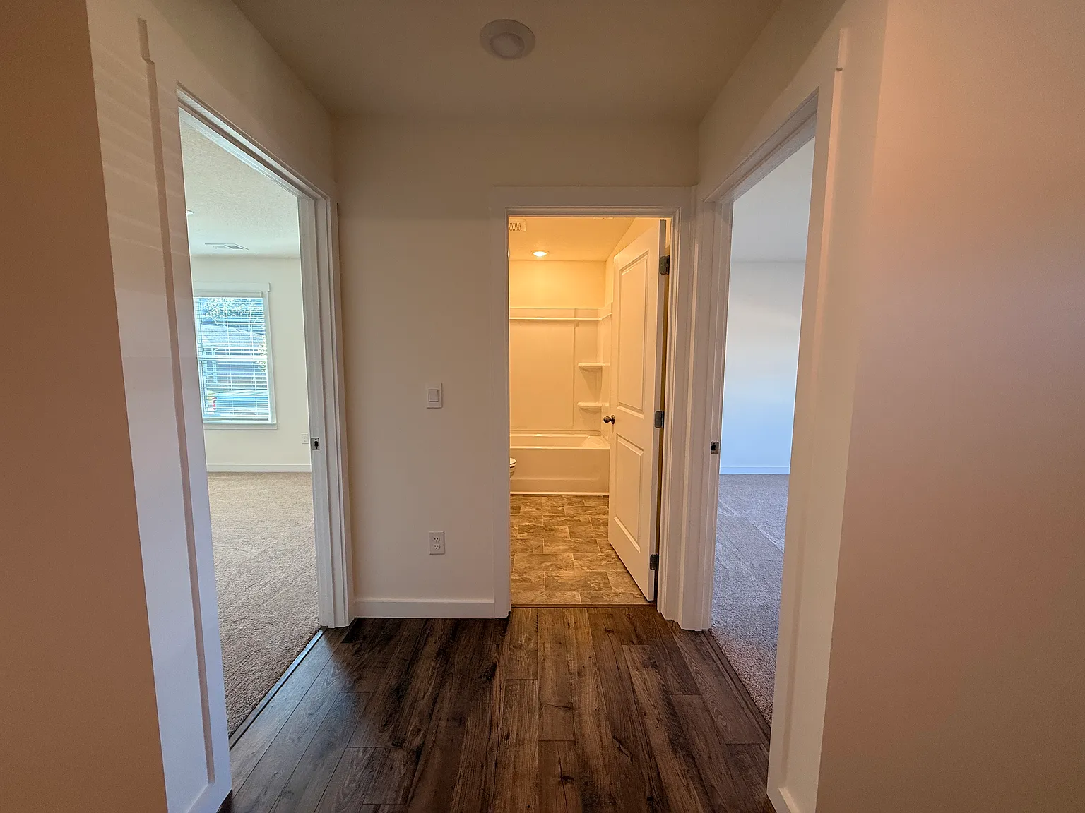 4 bed, 1774 sqft, $2,400 — Photo 3