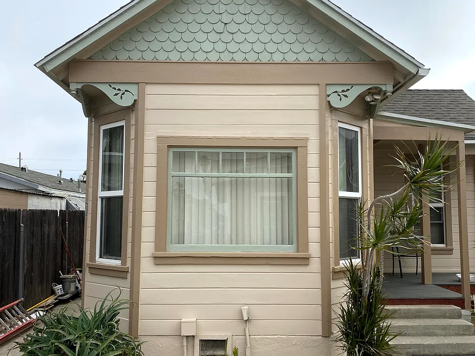 165 W Harrison Ave