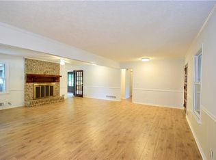 1653 Rhonda Ln, Stone Mountain, GA 30087