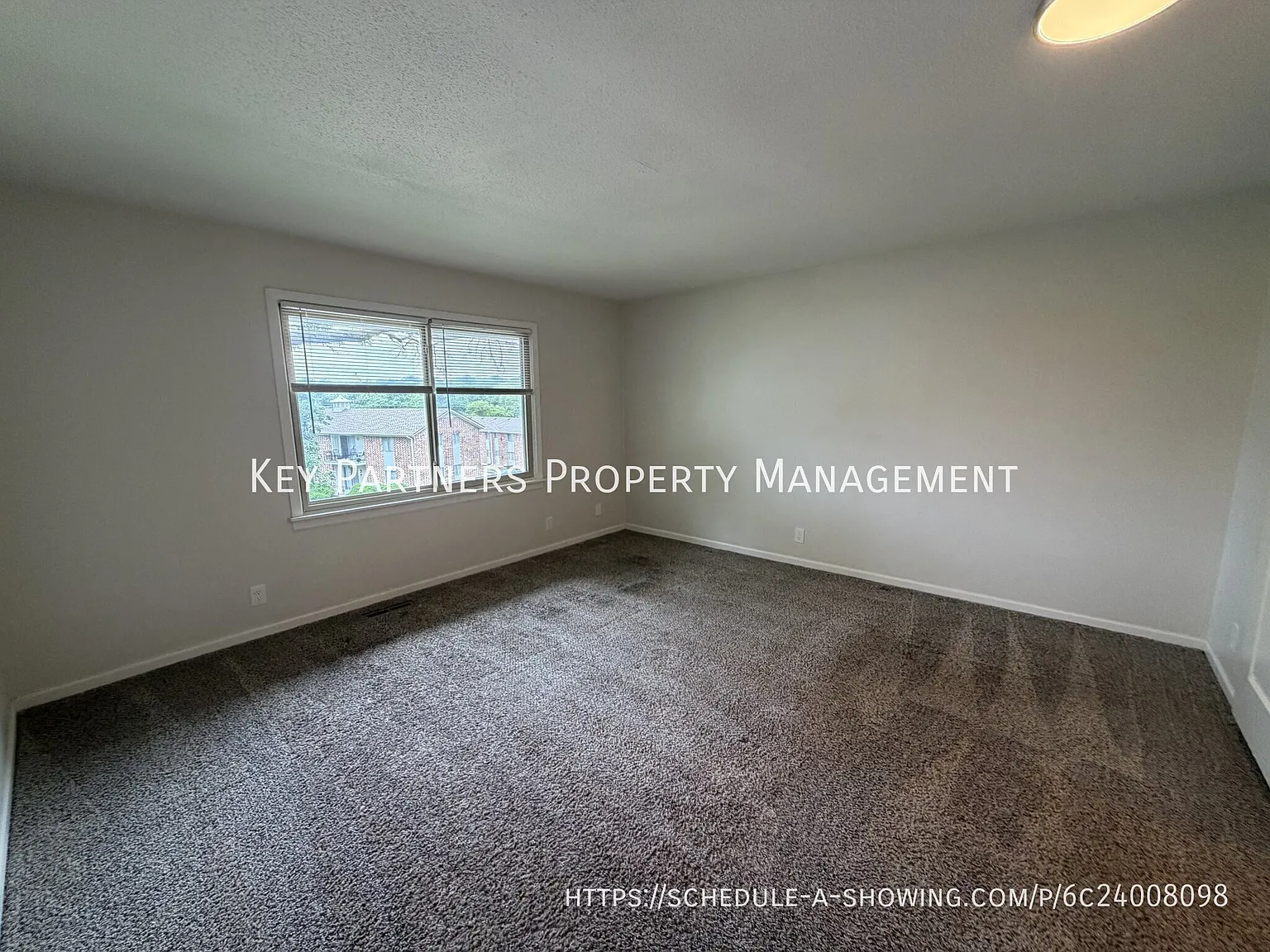 8831 Glenwood St - Rare ground floor opportunity! — Photo 3