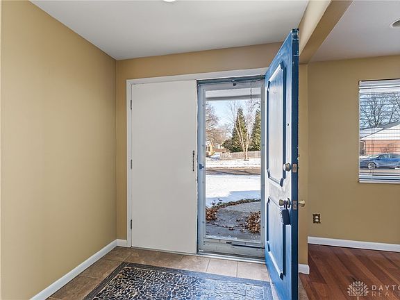 2nd image of 5235 Oakbrooke Dr
