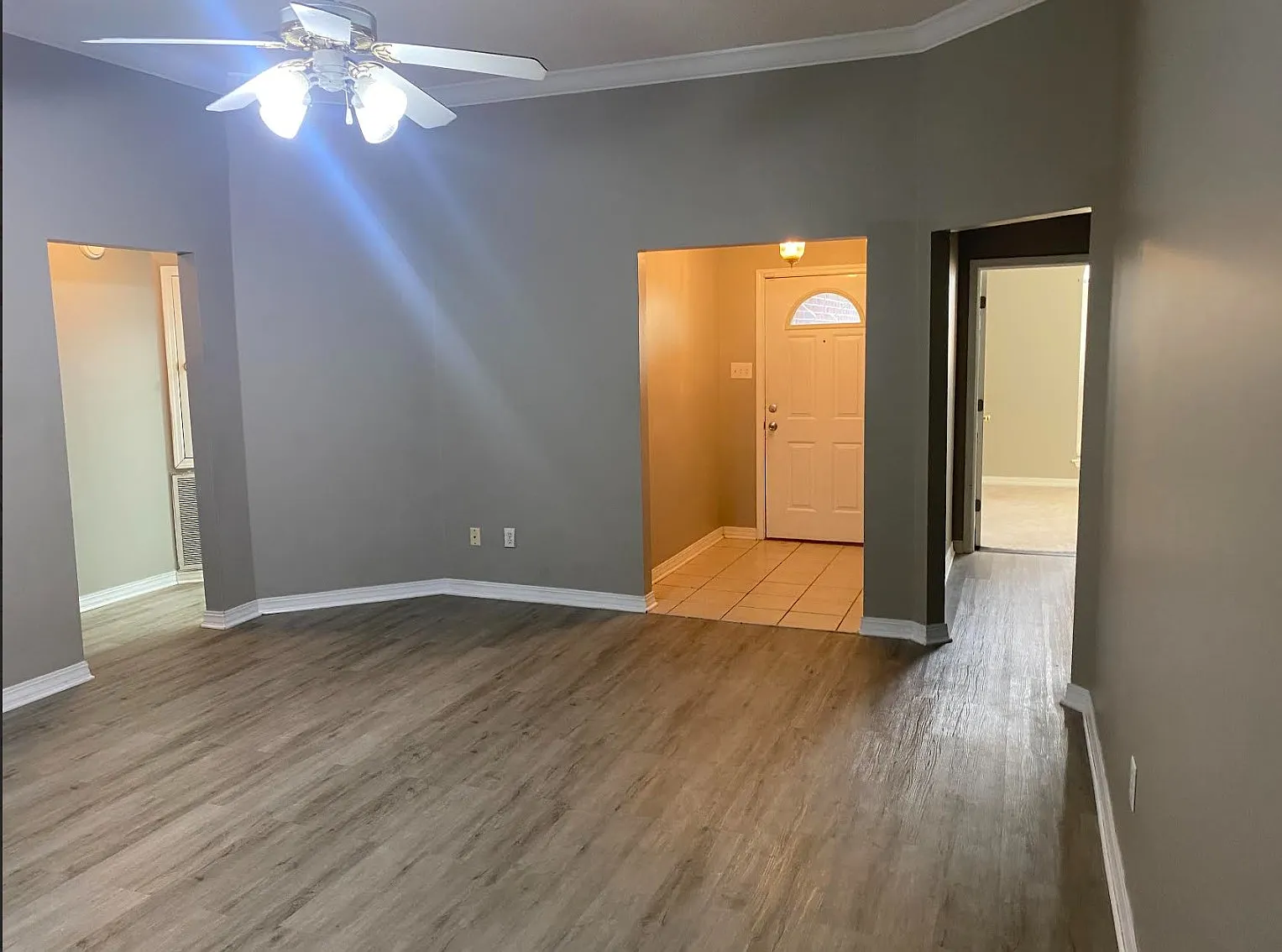 3 bed, 1500 sqft, $1,800 — Photo 3