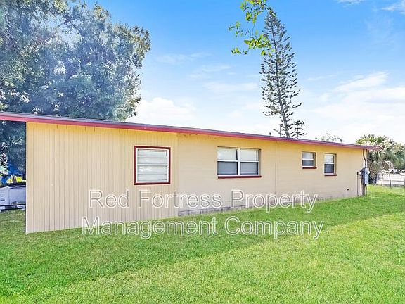 4th image of 5 E Clermont Ct