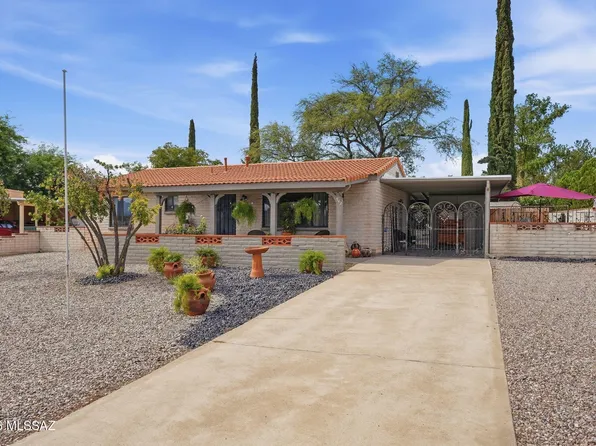 942 S Abrego Dr, Green Valley, AZ 85614