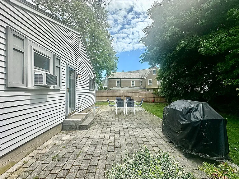 101 Briarwood Ave #B — Photo 17