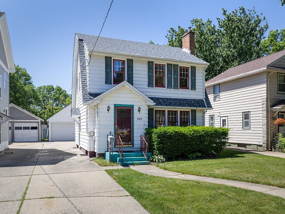 1st image of 828 Blaine Ave