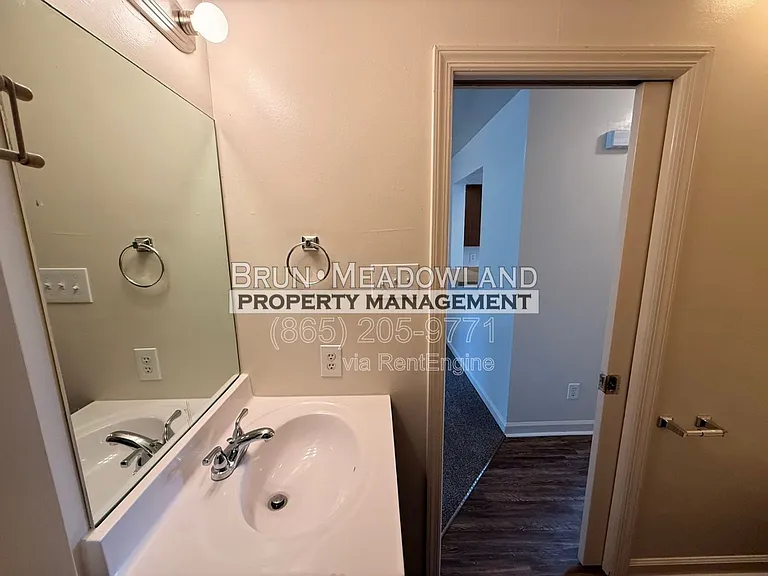 9116 Parktop Ln #B — Photo 25