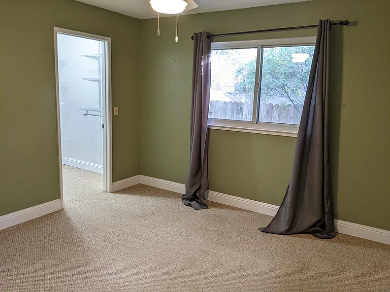 2416 Shoreline Dr — Photo 12