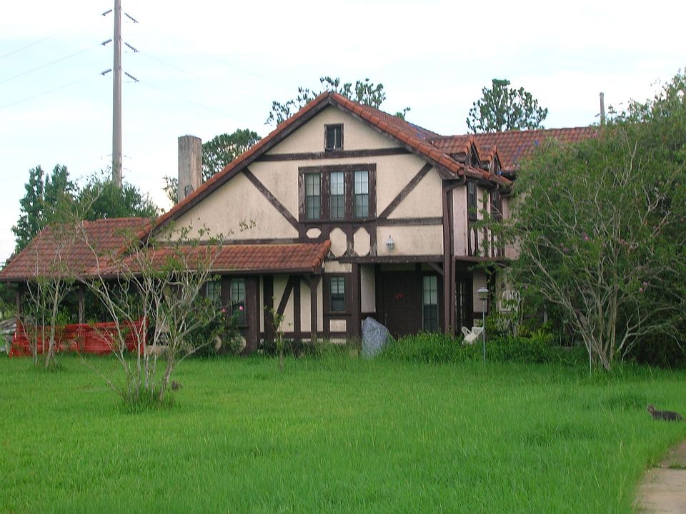 1st image of 2498 Albany Dr