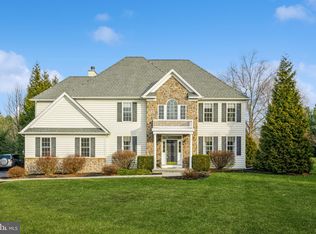 48 Alexander Rd, Kintnersville, PA 18930