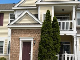 2225 Aurora Dr, Hampshire, IL