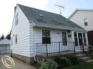 3rd image of 6251 Rosemont Ave