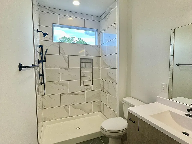 420 Breezewood Dr #107 — Photo 33