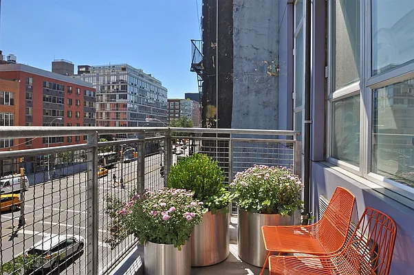 Sold by Corcoran | media 7