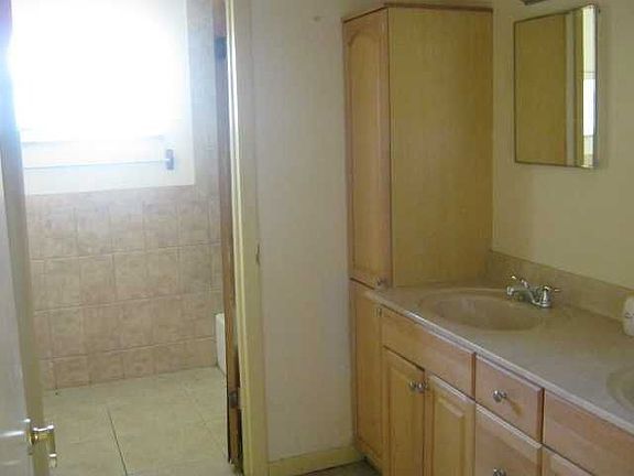 4th image of 908 Evergreen Dr