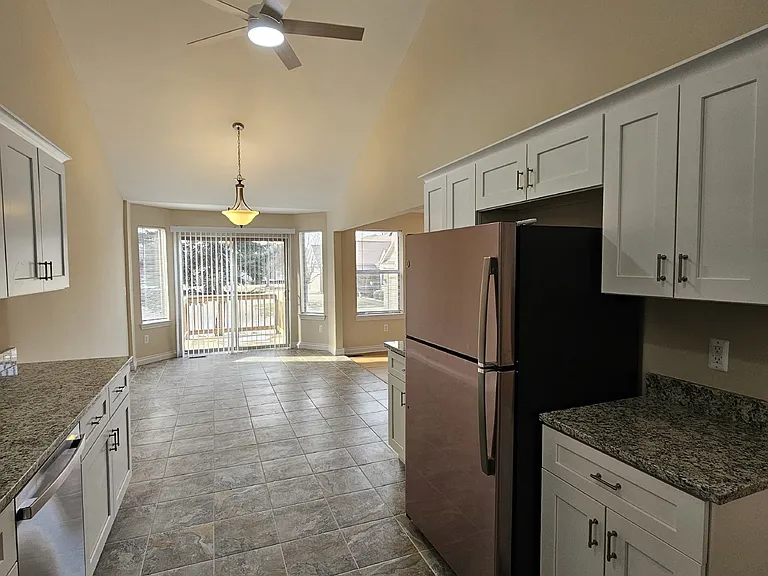 42405 Stanford Way — Photo 19