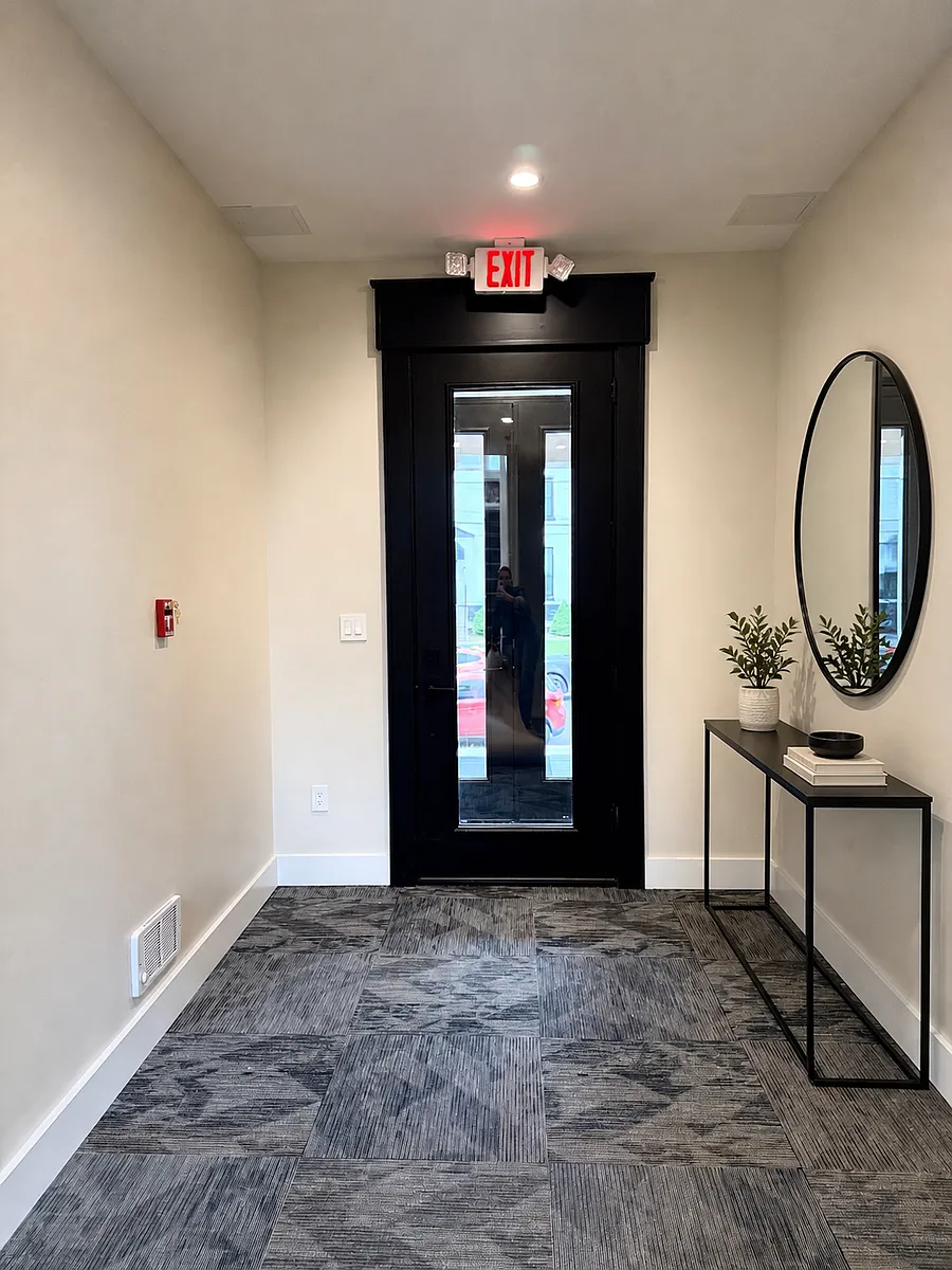 Building Photo - 447 S Aiken Ave #1
