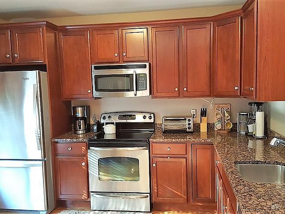 Lovely sunny kitchen