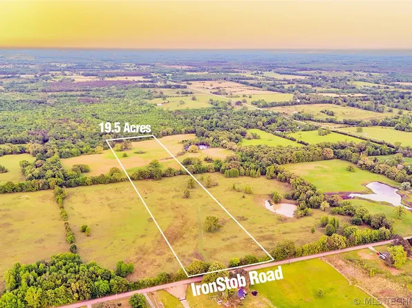 11 Iron Stob Rd, Idabel, OK 74745