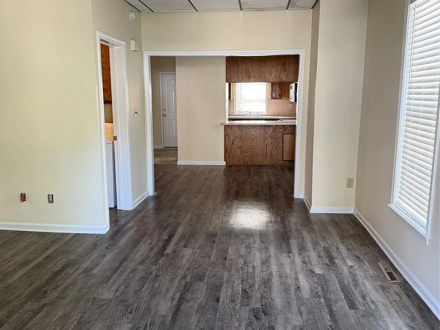 2 bed, 4.0 bath, 1150 sqft, $1,400 — Photo 3