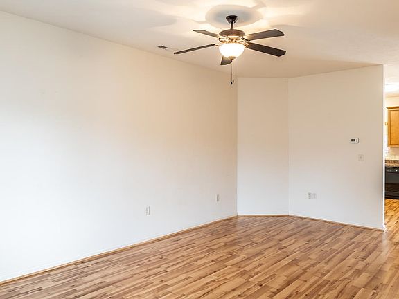 5th image of 1143 Wellington Dr