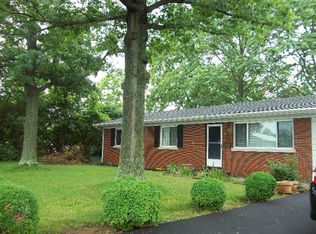 300 Robin Rd, Paris, KY 40361