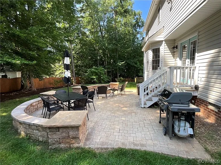 11819 Moven Pl — Photo 2
