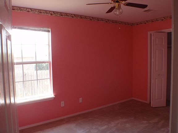 3rd image of 3813 Tara Ln