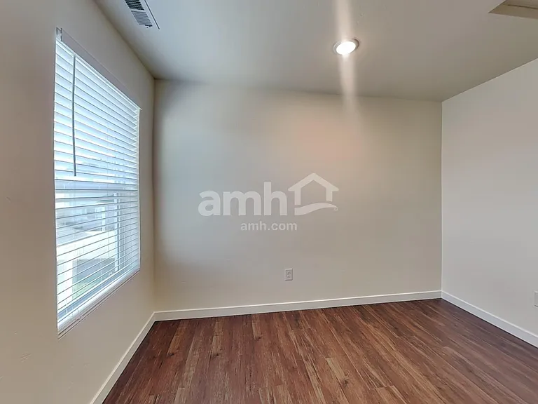 1496 N Garnet Creek Ave — Photo 14