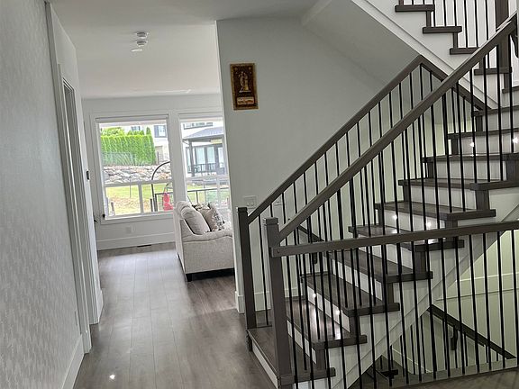 2nd image of 8462 Lily Pl