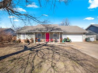 3466 W Buckeye St, Fayetteville, AR 72704