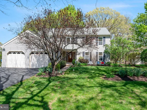 129 Claremont Dr, Lansdale, PA 19446