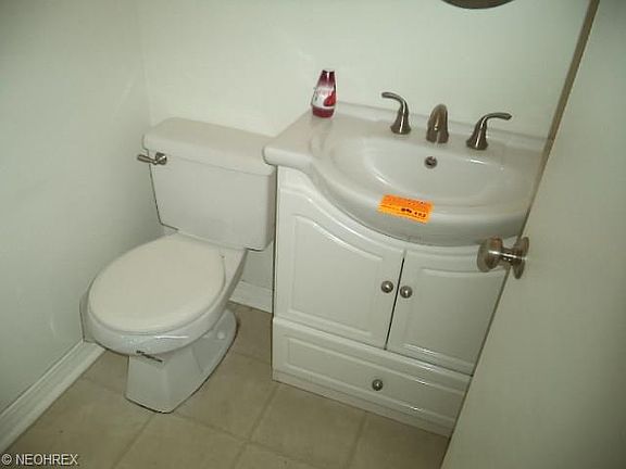 4th image of 12915 Woodside Dr S