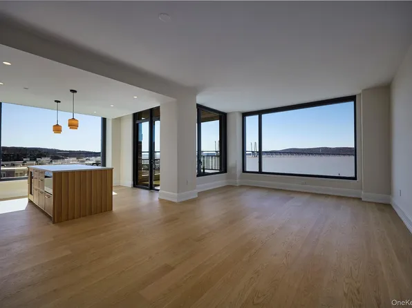 4 Lighthouse Landing #424, Sleepy Hollow, NY 10591