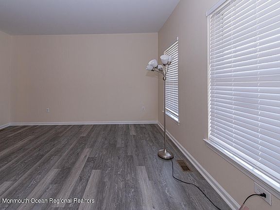 5th image of 9 Northgate Drive