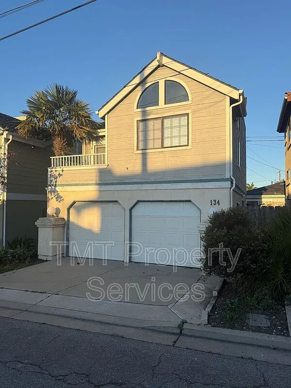 3 bed, 2.5 bath, 1443 sqft, $3,990 — Photo 1