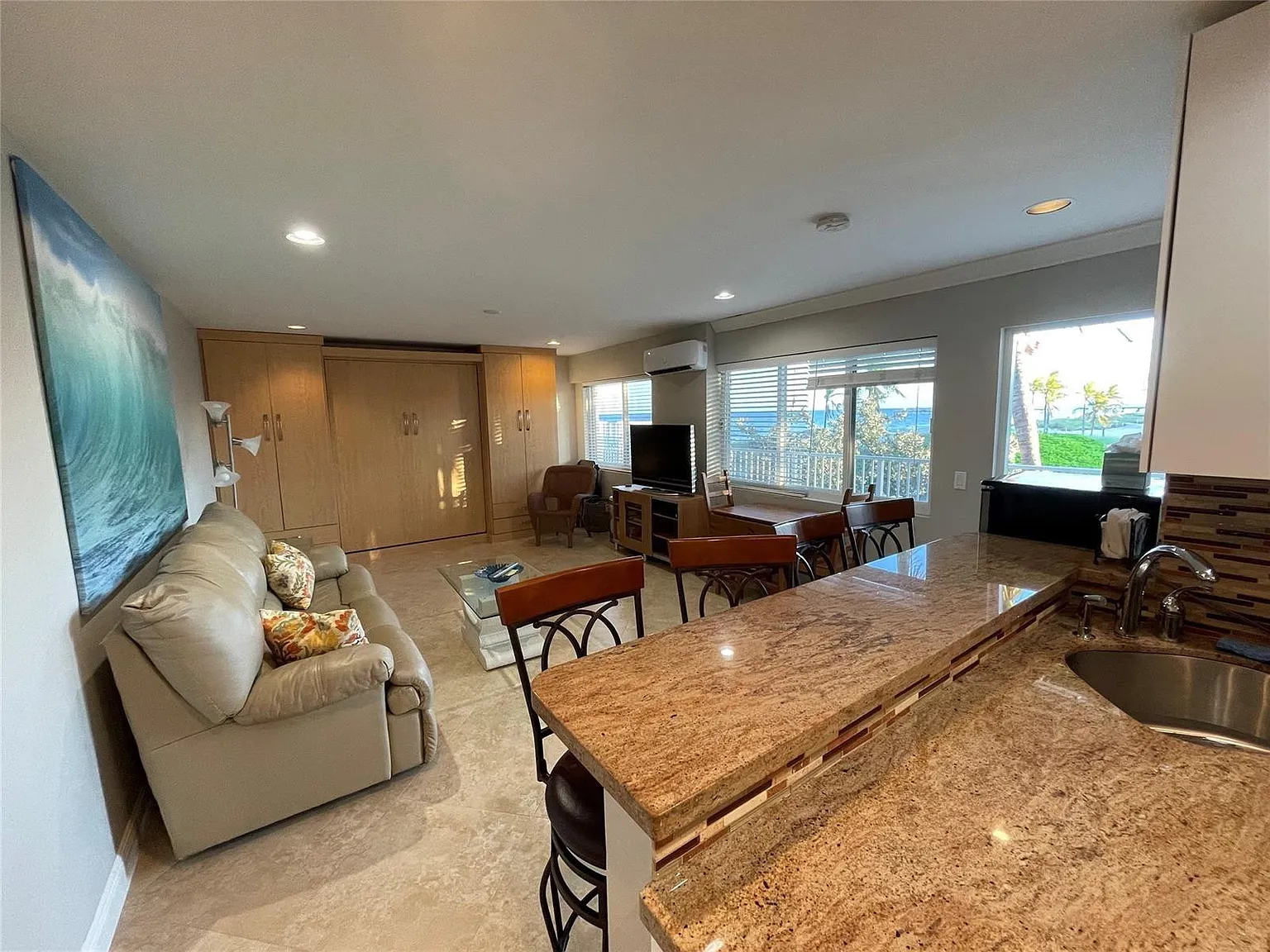 Studio, 1.0 bath, 390 sqft, $2,500 — Photo 4