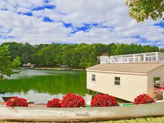 4th image of 615 Surfside Dr