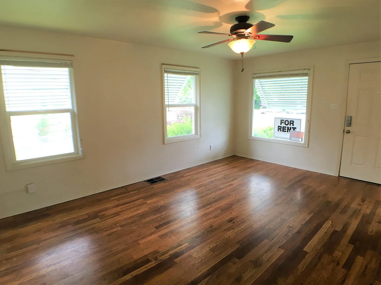 2 bed, 1160 sqft, $1,650 — Photo 4