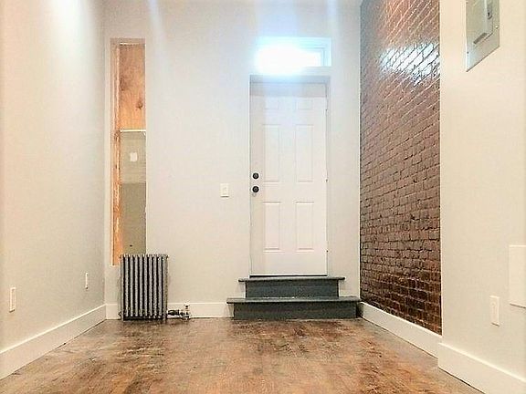 2nd image of 439 Tompkins Ave APT 3