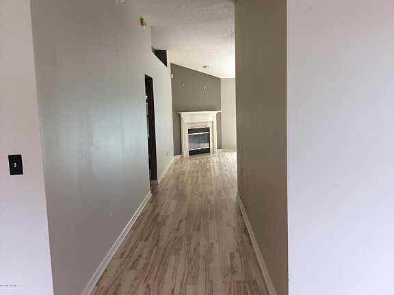 4th image of 4368 Chelsea Harbor Dr W