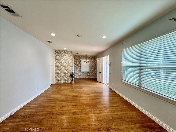 4th image of 710 N Frederic St