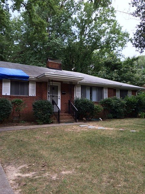 2nd image of 702 E Hammond St