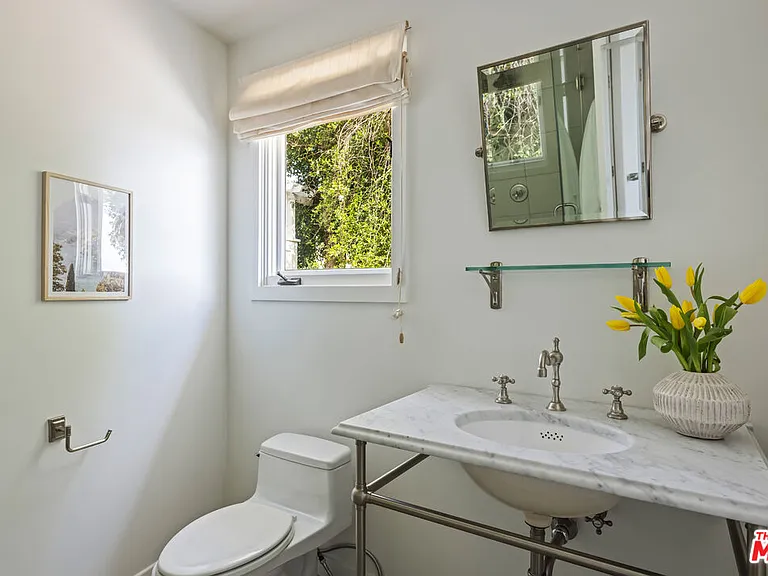 1568 Viewsite Dr — Photo 17