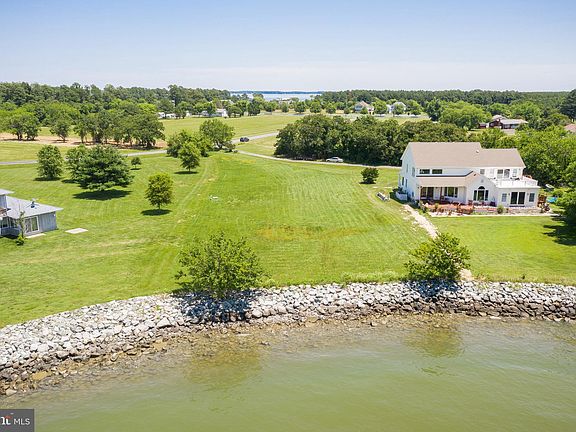 4th image of Leeward Ln