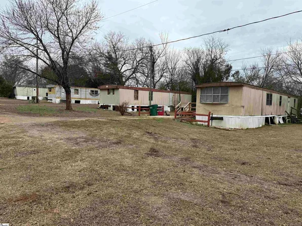 203 Cowtown Rd, Spartanburg, SC 29307
